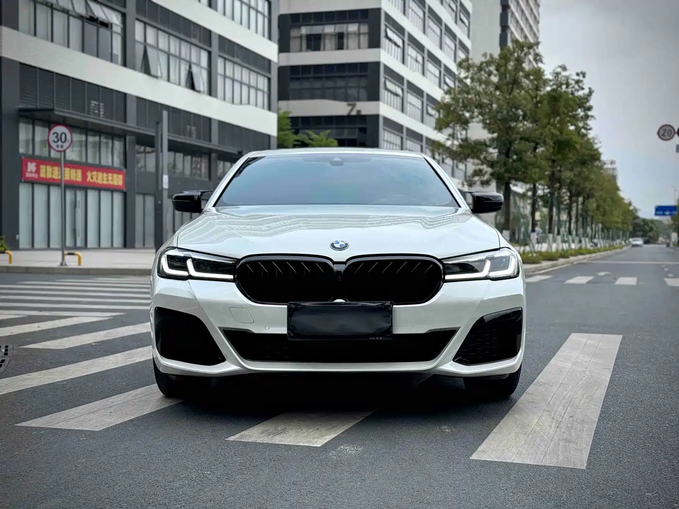 BMW 5 Series 2021 530Li Premium M Sport Package фото 2