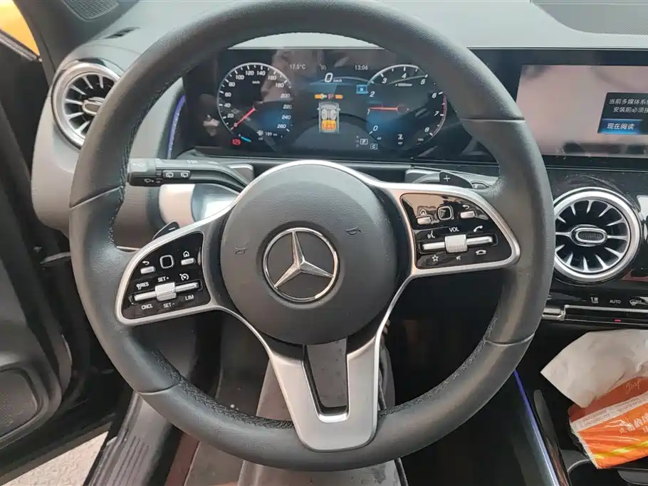 Mercedes-Benz GLB 2021 GLB 200 Dynamic фото 15