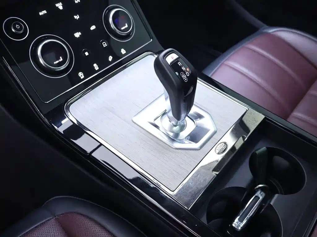 Land Rover Range Rover Evoque 2021 Range Rover Evoque L 249PS R-Dynamic S Performance Edition фото 12