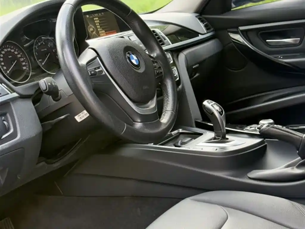 BMW 3 Series 2017 320Li M Sport фото 3