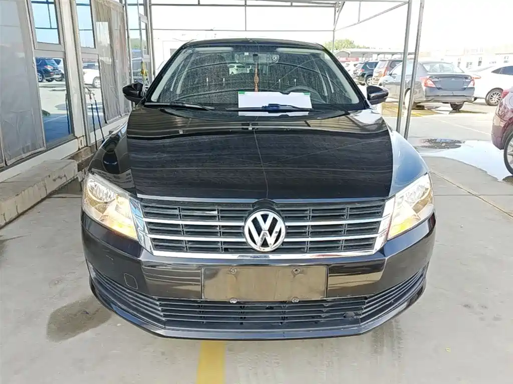 Volkswagen Lavida 2013 Facelift Classic 1.6L Manual Trend фото 3
