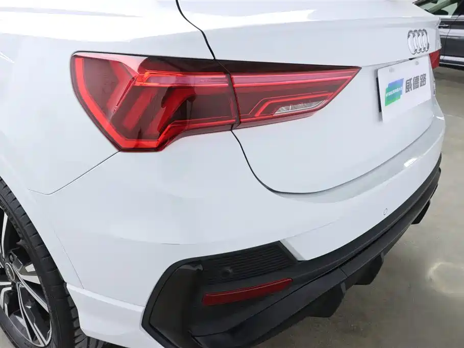 Audi Q3 Sportback 2022 40 TFSI Fashion фото 34