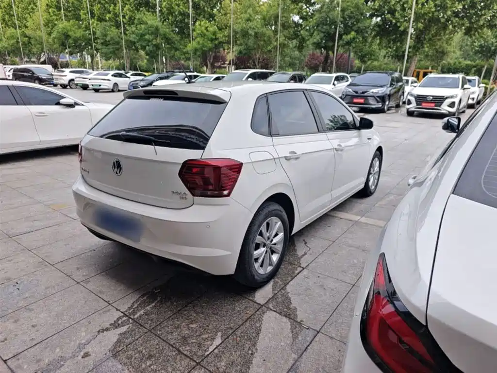 Volkswagen Polo 2019 Plus 1.5L Automatic Colorful Tech Edition фото 7