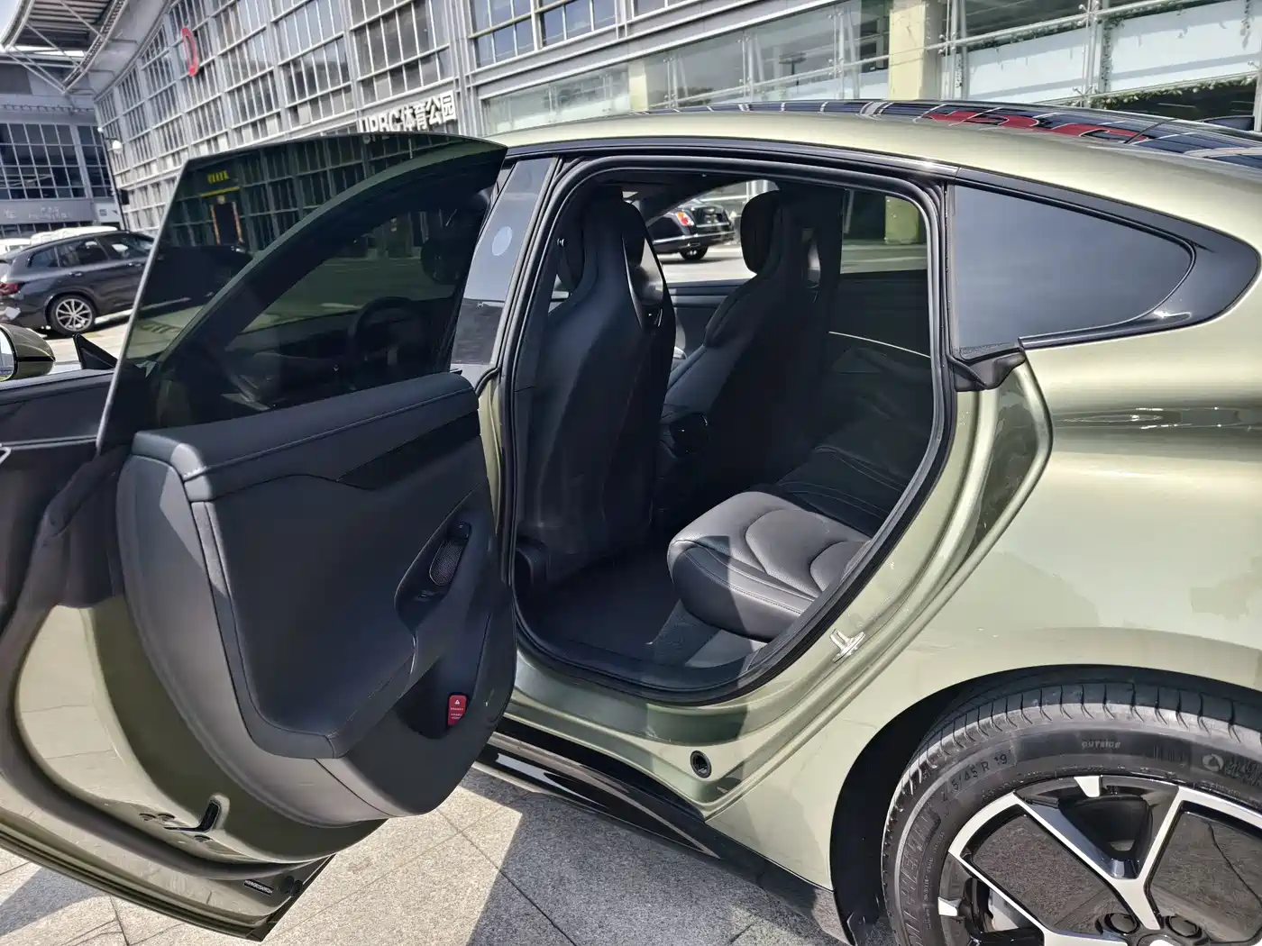 XIAOMI CAR XIAOMI SU7