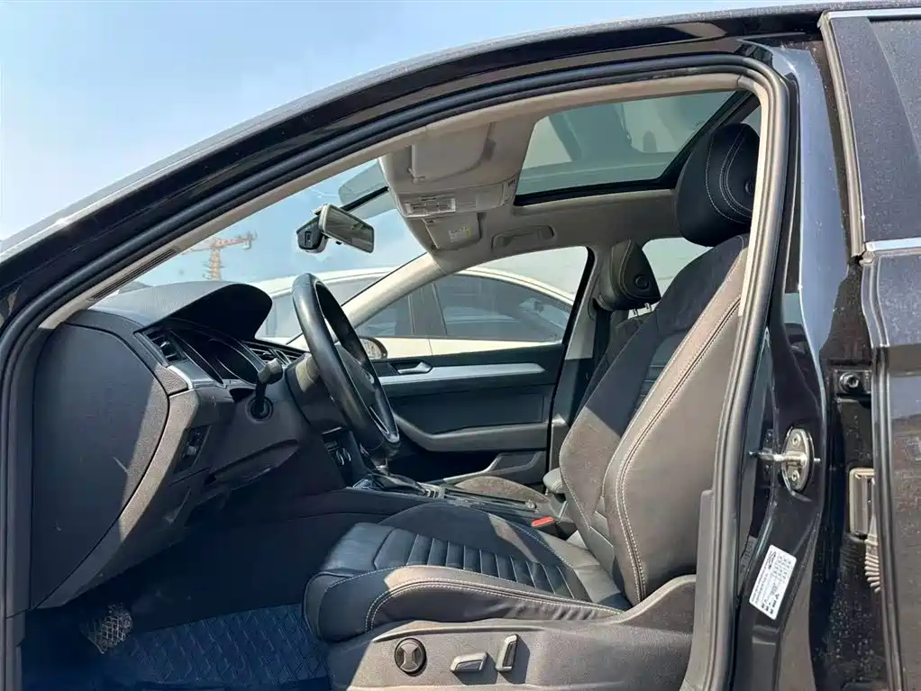 Volkswagen Magotan 2020 280TSI DSG Leading фото 7