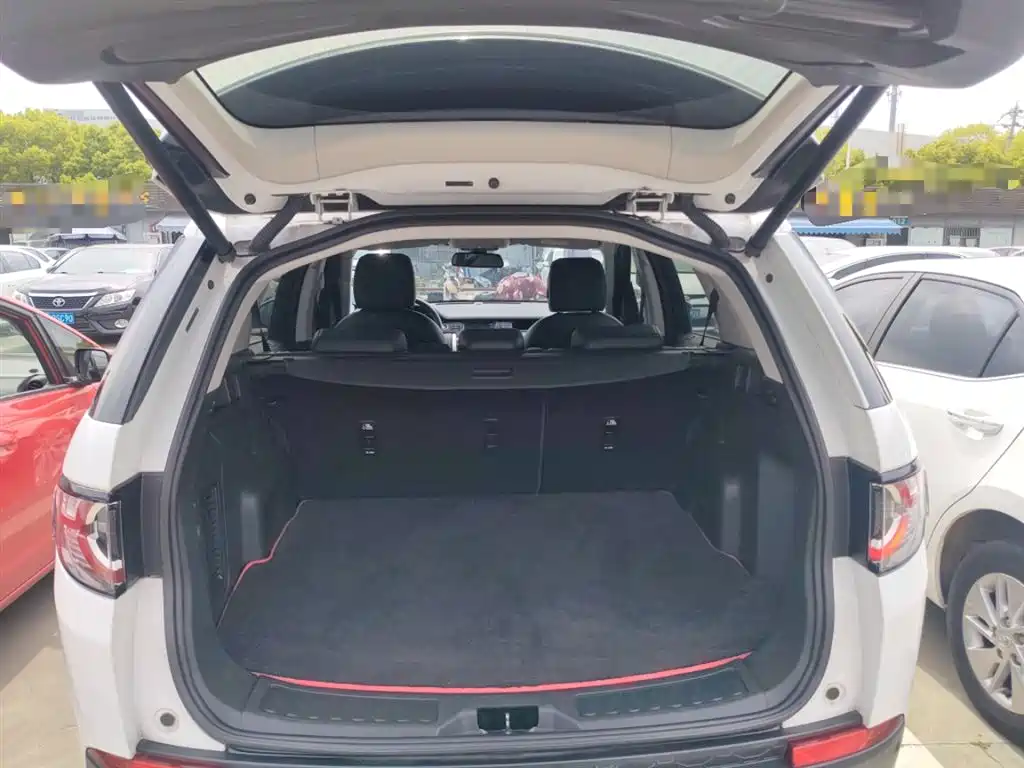 Land Rover Discovery Sport 2018 240PS SE Edition фото 13