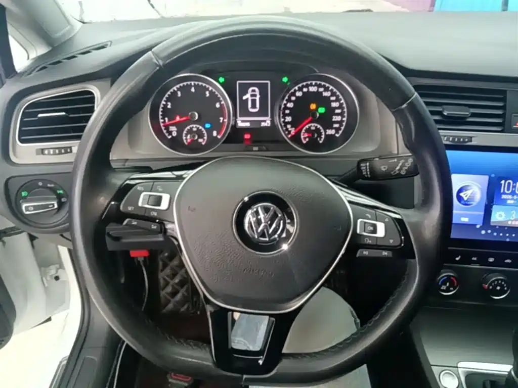 Volkswagen Golf 2016 230TSI Automatic Luxury фото 11