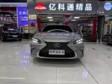 Фото 2 - Lexus ES