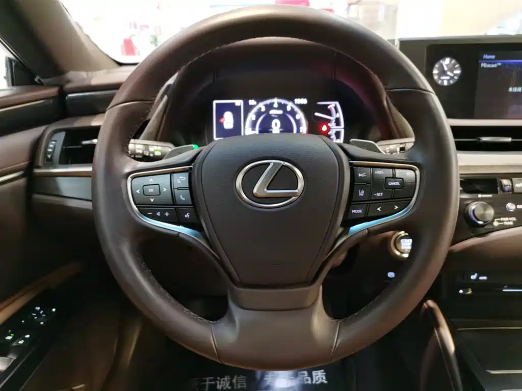 Lexus ES 2018 200 Excellence Edition China V фото 10