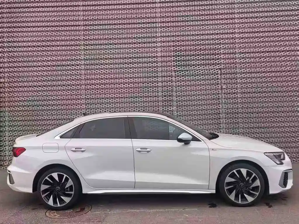 Audi A3 2024 Model A3L Limousine 35 TFSI Fashion Sport фото 12