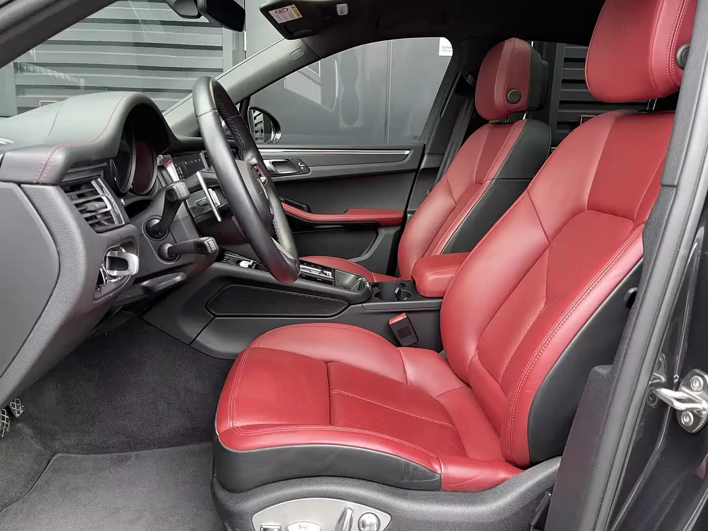 Porsche Macan 2023 Macan 2.0T фото 14
