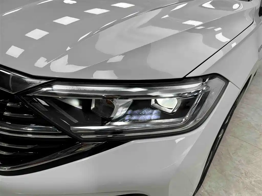 Volkswagen Sagitar 2023 Model Year 200TSI DSG Surpass Edition фото 17