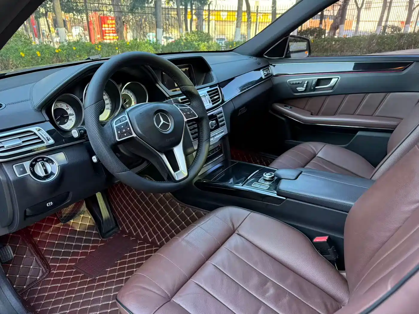 Mercedes-Benz E-Class 2015 E 320 L Luxury 4MATIC фото 7