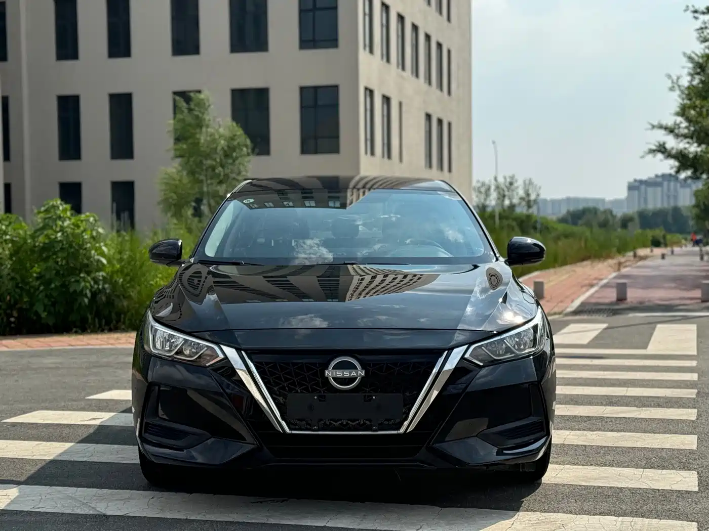 Фото 2 - Nissan Sylphy