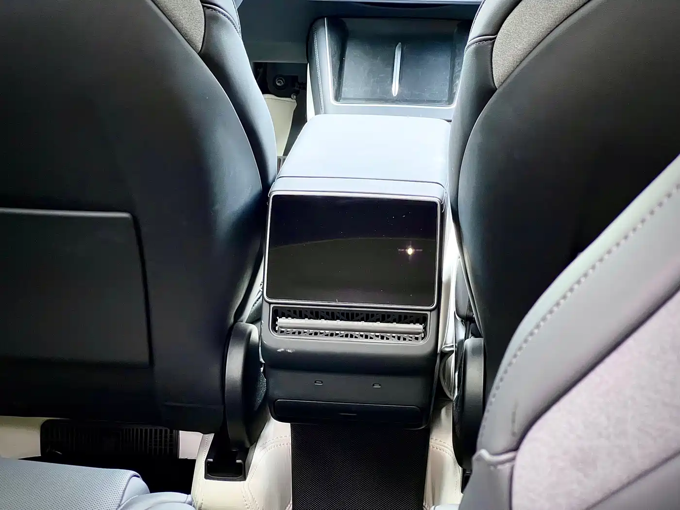 Tesla Model Y L 2026 2025 Facelift Long Range AWD