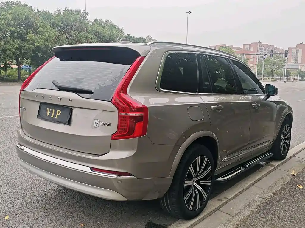 صورة 9 - Volvo XC90