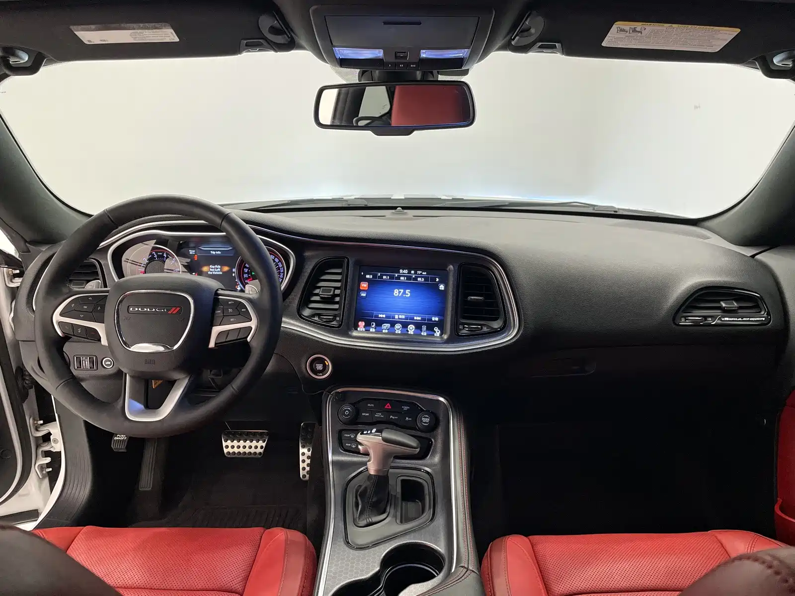 Photo 16 - Dodge Challenger