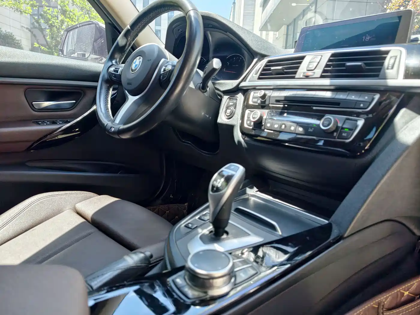 BMW 3 Series 2019 320Li M Luxury Package фото 14