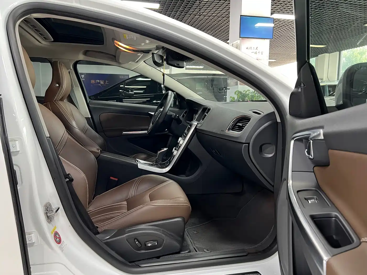 Volvo S60 Plug-in Hybrid 2018 2019 S60L T6 E-Drive Hybrid Edition
