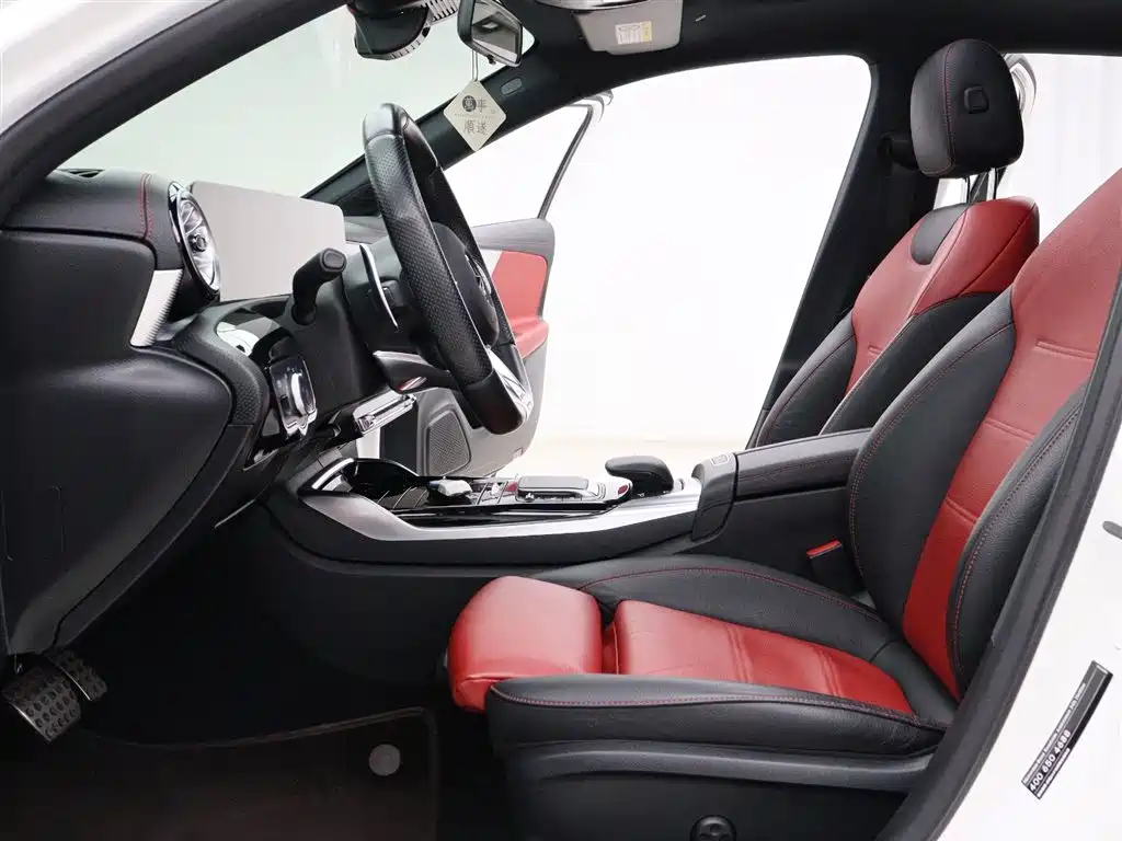 Mercedes-Benz A-Class AMG 2023 Model Year AMG A 35 L 4MATIC фото 2