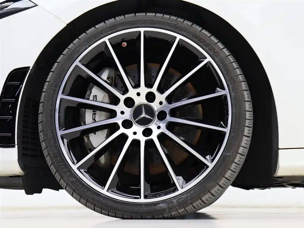 Mercedes-Benz A-Class AMG 2023 Model Year AMG A 35 L 4MATIC фото 31