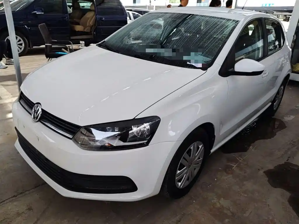 Volkswagen Polo 2016 1.4L Automatic Trend фото 2