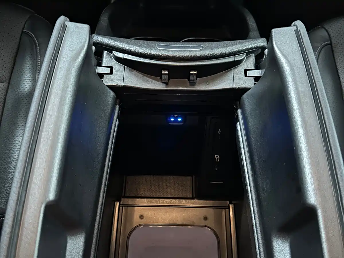 MERCEDES-BENZ V CLASS