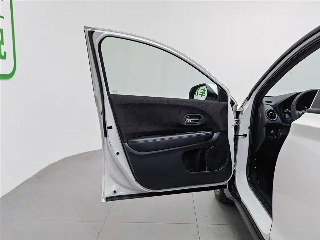 Honda XR-V 2015 1.5L LXi CVT Classic Edition фото 8
