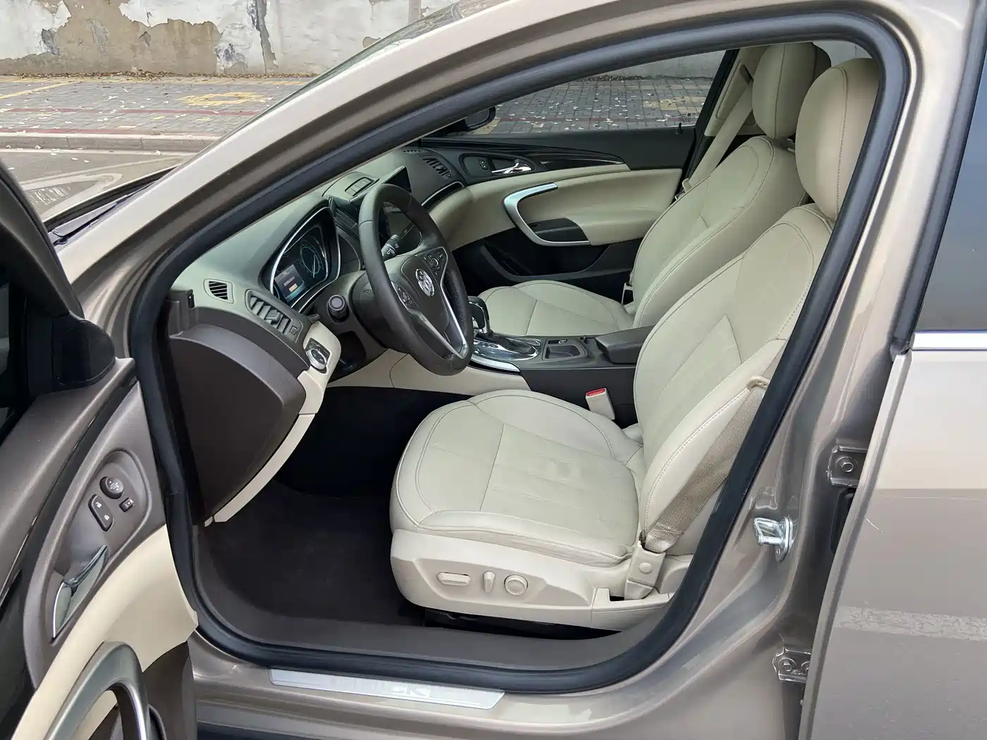 Buick Regal 2015 2.0L Elite Fashion Model фото 7