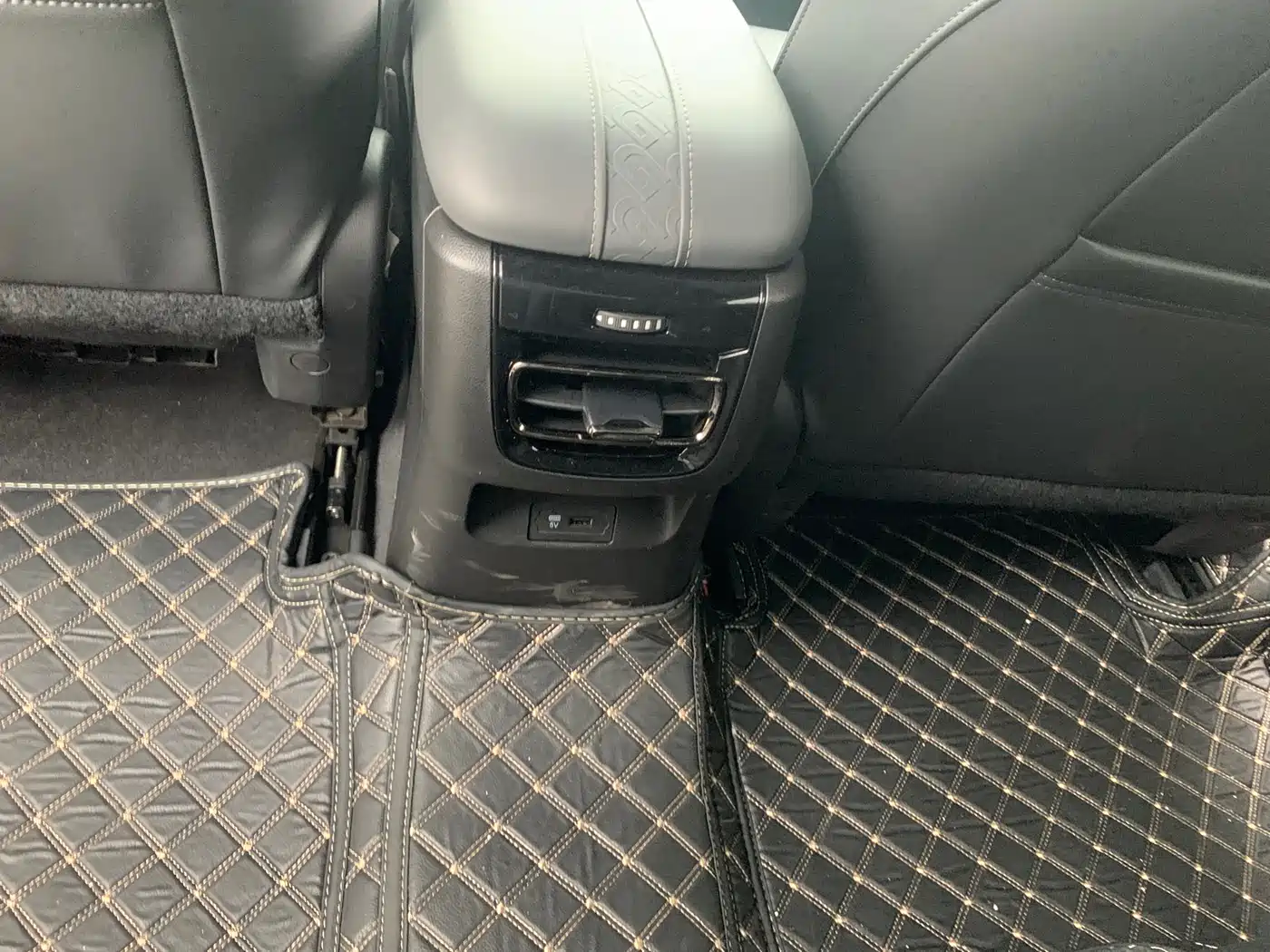 GAC Trumpchi Trumpchi Emkoo 2023 400T Automatic R PRO фото 14