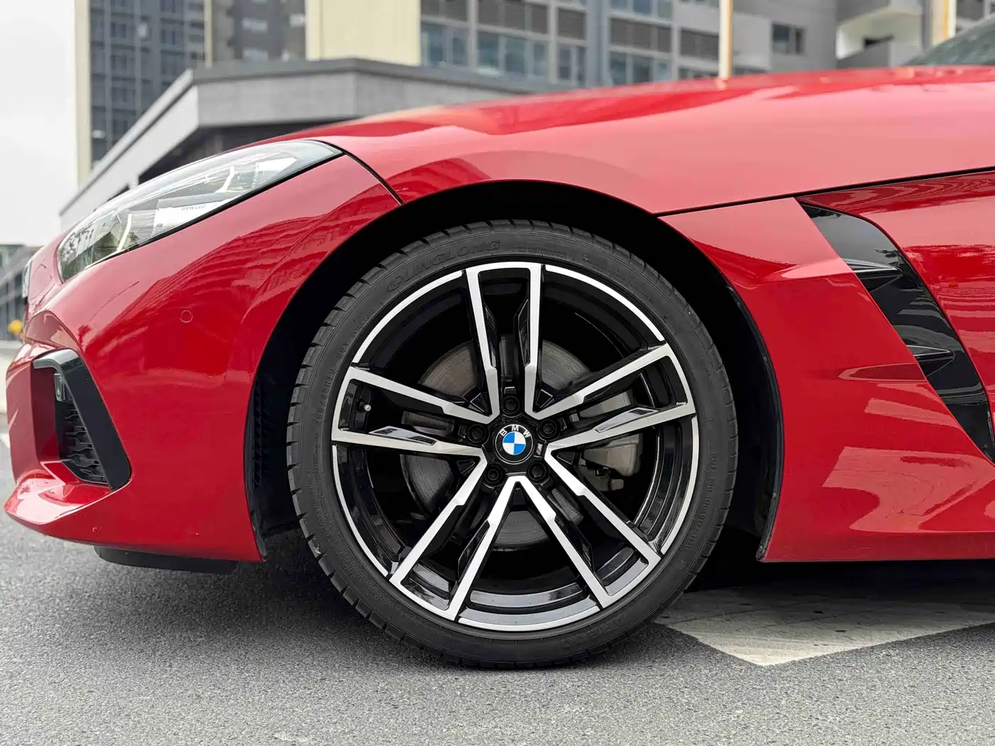 BMW Z4 2020 sDrive 25i Scorching Sun Limited Edition фото 11