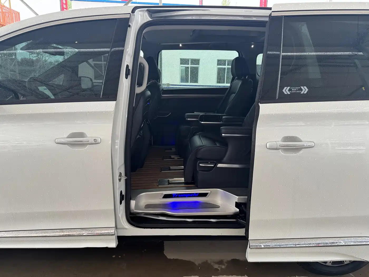 GAC Trumpchi Trumpchi M8 2023 Leading Series 390T Ultimate Edition фото 7
