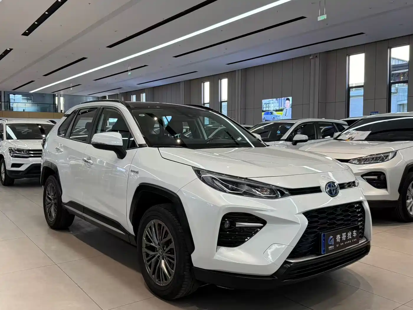 Toyota Wildlander 2023 Hybrid 2.5L E-CVT AWD Premium Edition