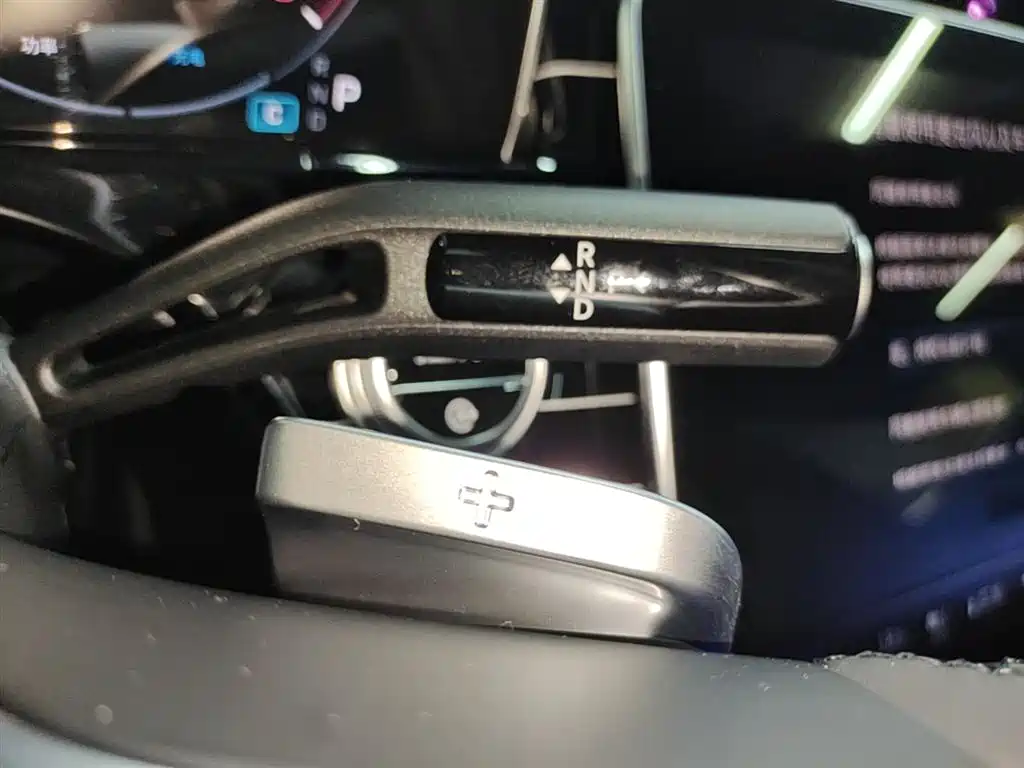 Mercedes-Benz E-Class 2025 E 260 L фото 14