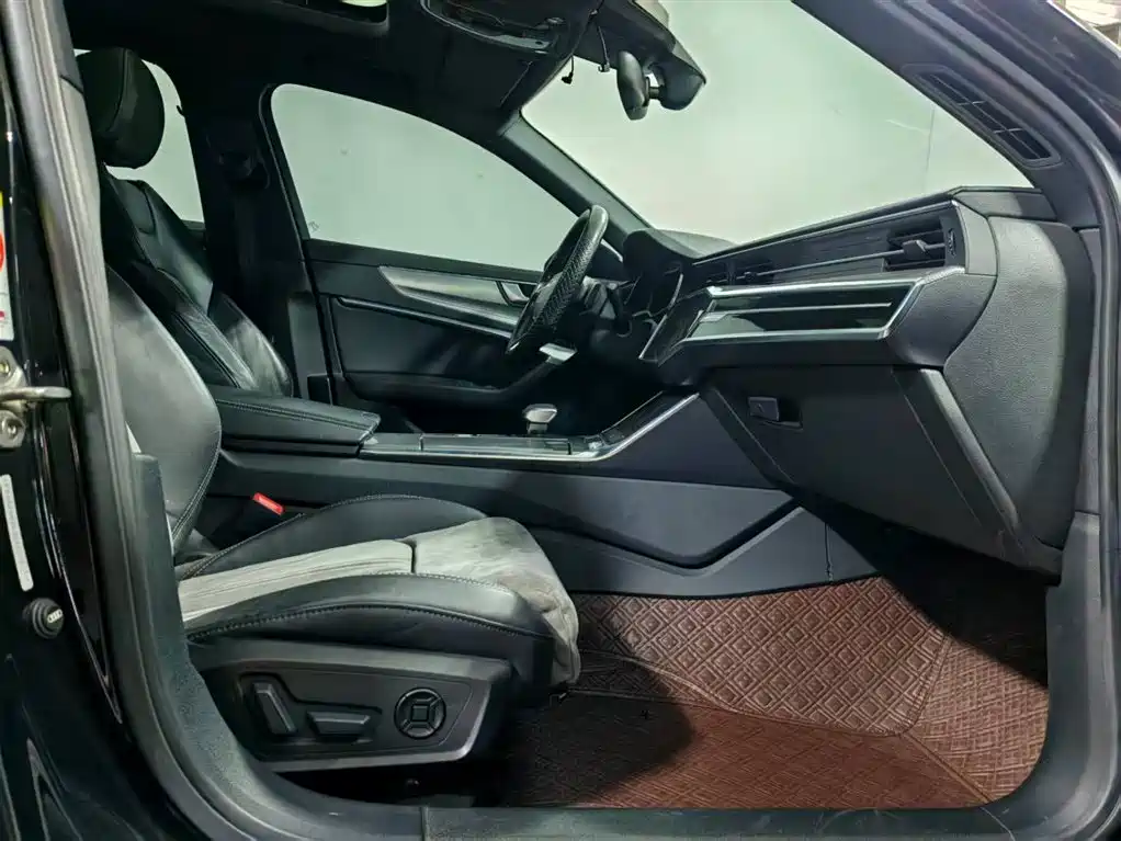 Audi A6L 2020 40 TFSI Luxury Dynamic фото 7