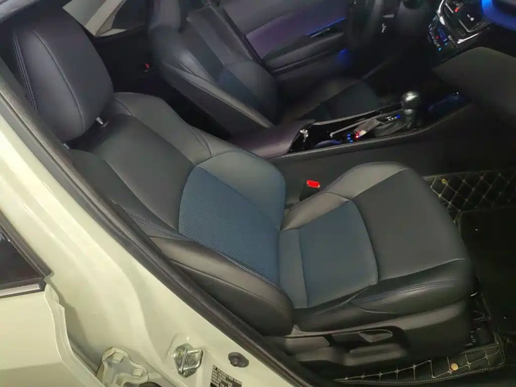Toyota C-HR 2021 2020 Model 2.0L Leading