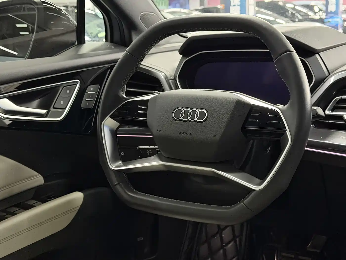 Audi Q4 e-tron 2022 40 e-tron Creation Edition фото 3