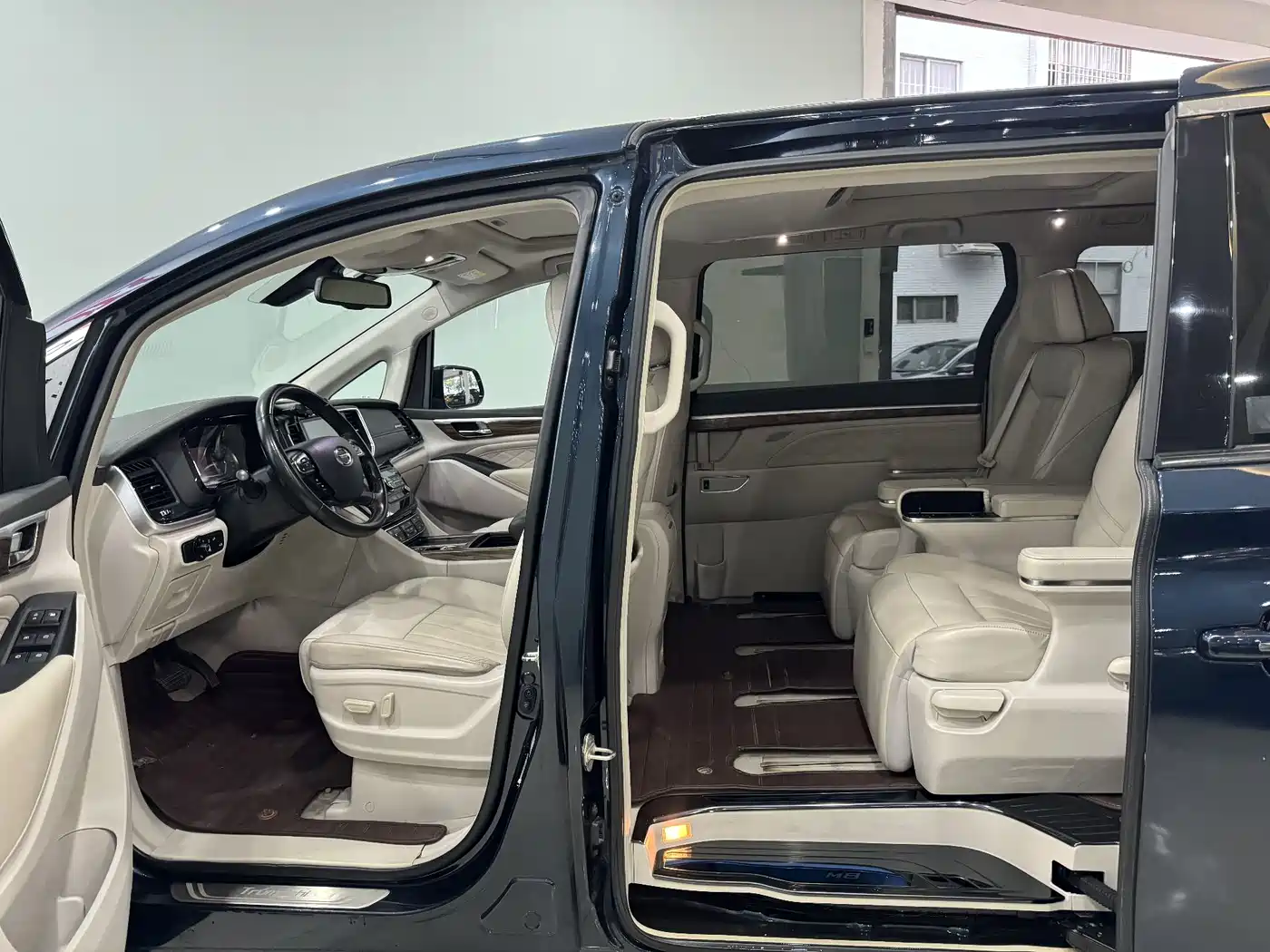 GAC Trumpchi Trumpchi M8 2018 320T Premium Edition фото 11