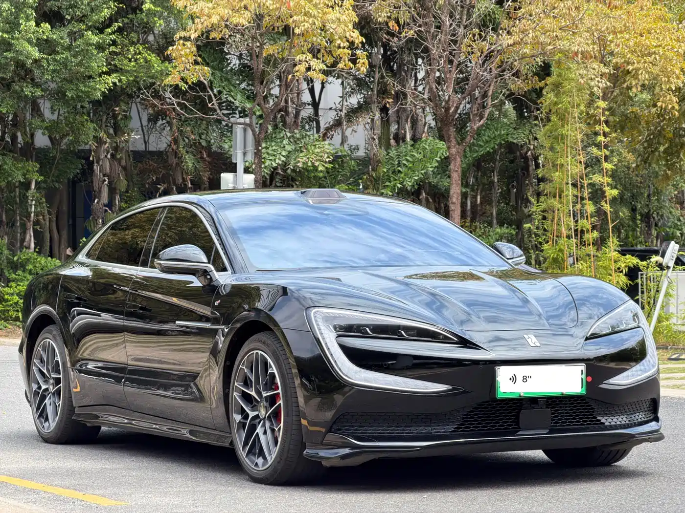 Yangwang U7 2025 Model EV 4-Seat Flagship фото 3