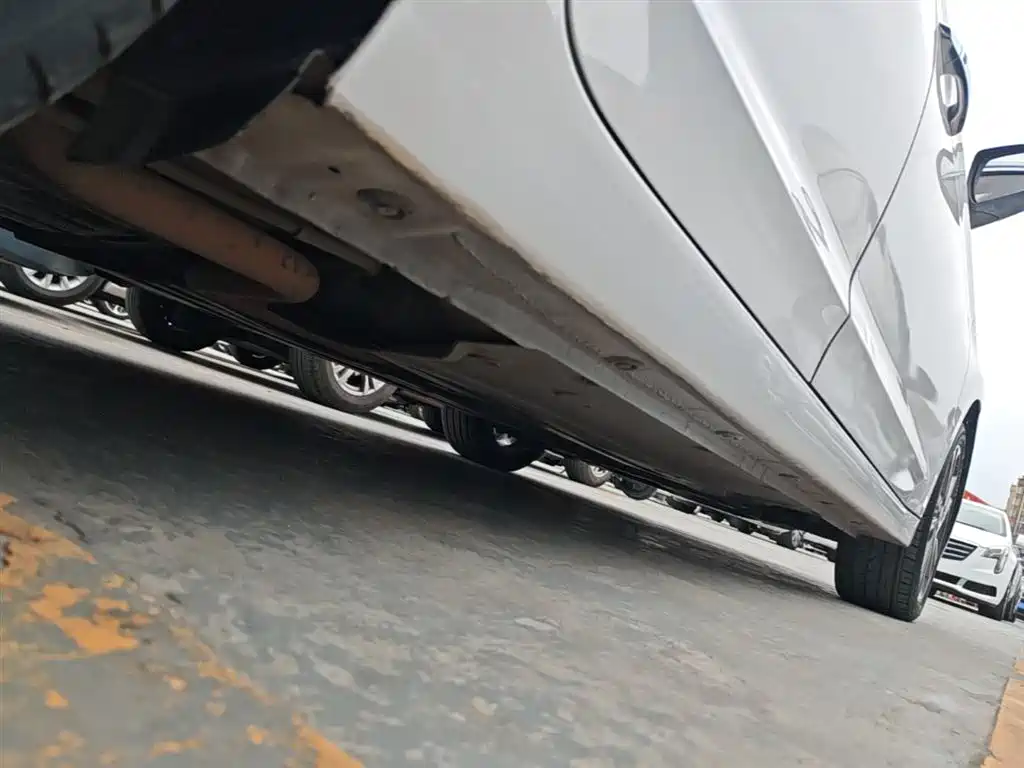 Hyundai Elantra 2016 Model 1.6L Automatic Smart Elite фото 21