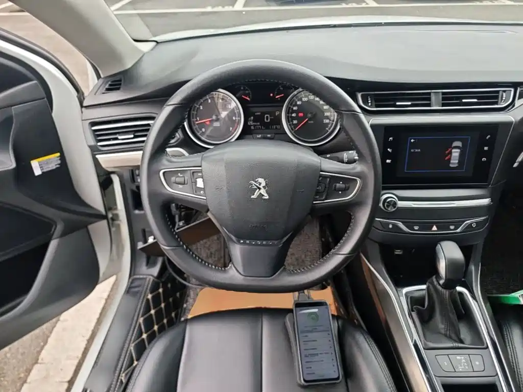 Photo 11 - Peugeot 408