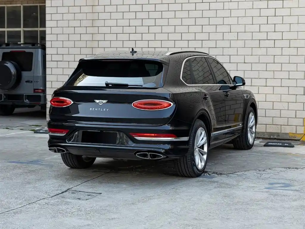 BENTLEY TIMYUE PLUG IN HYBRID