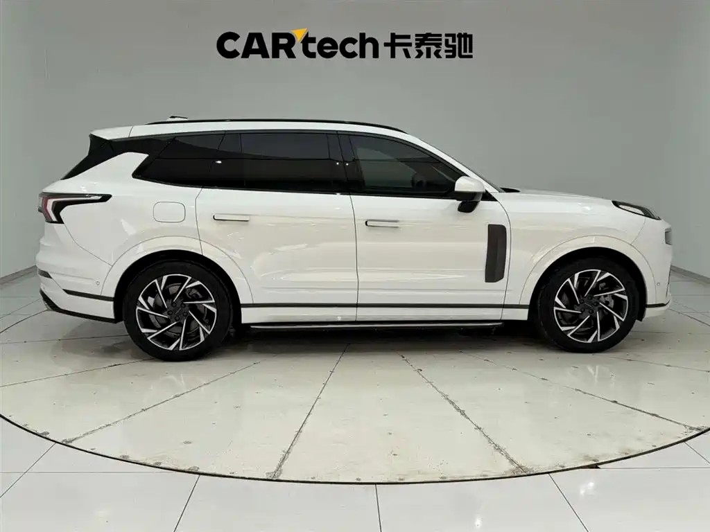 Lynk & Co 09 EM-P 2021 2.0T PHEV Halo 6-seater фото 12