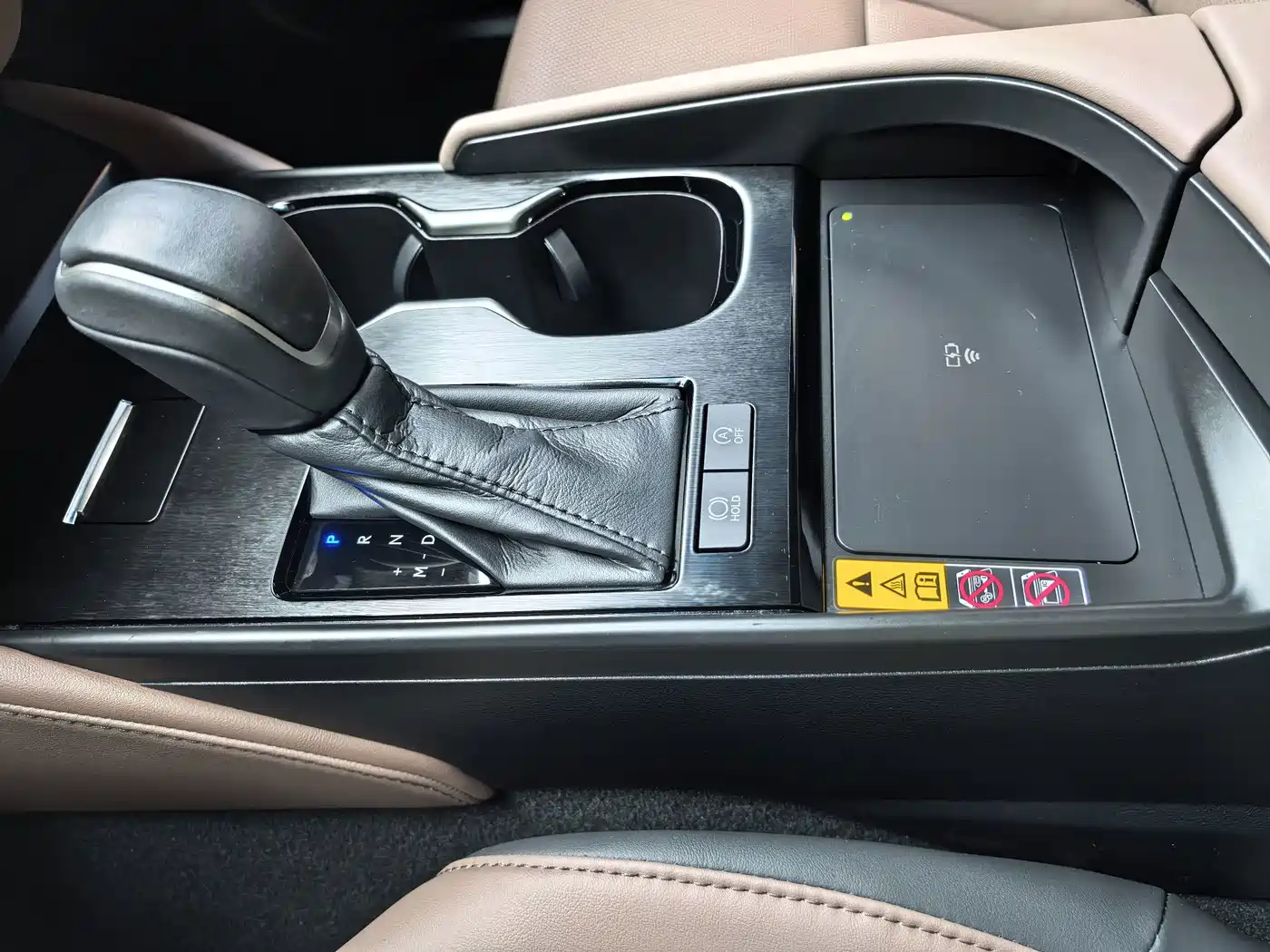 Lexus ES 2026 2025 200 Ultimate Edition