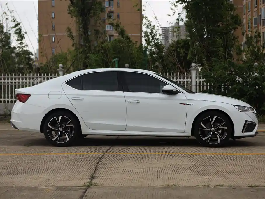 Photo 4 - Škoda Octavia
