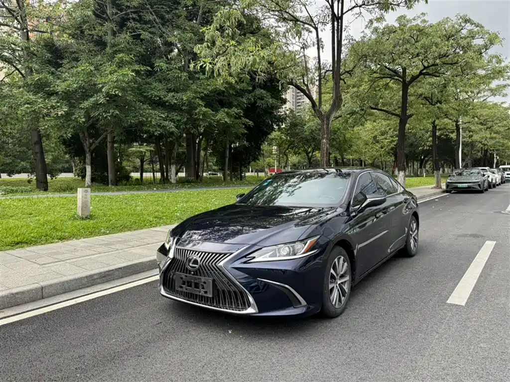 Lexus ES 2018 200 Excellence Edition China V фото 2