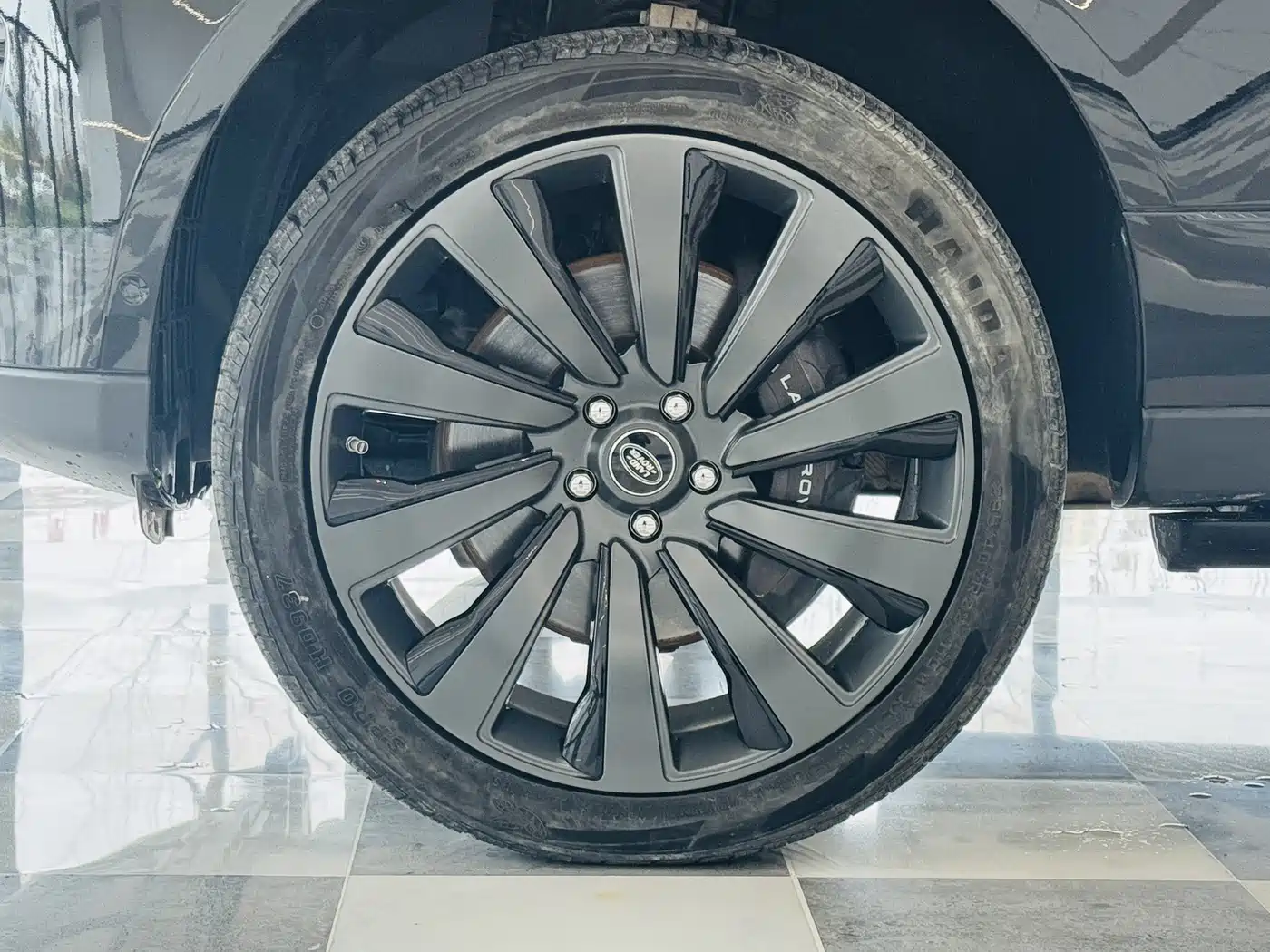 Land Rover Range Rover 2018 3.0 SC V6 Golden Age Edition фото 11