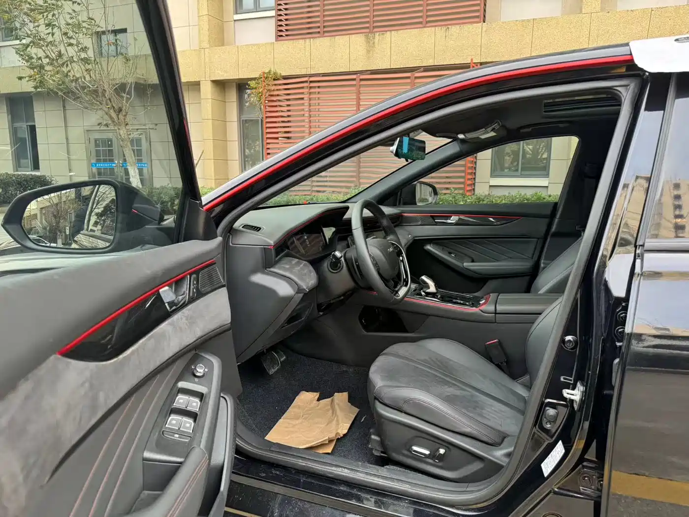 DONGFENG FENGSHEN YI HYUN MAX