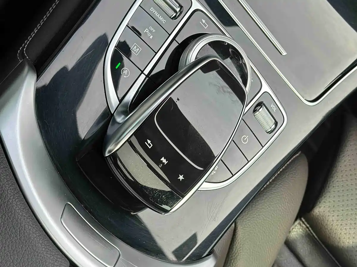 Mercedes-Benz GLC 2017 GLC 200 4MATIC фото 7