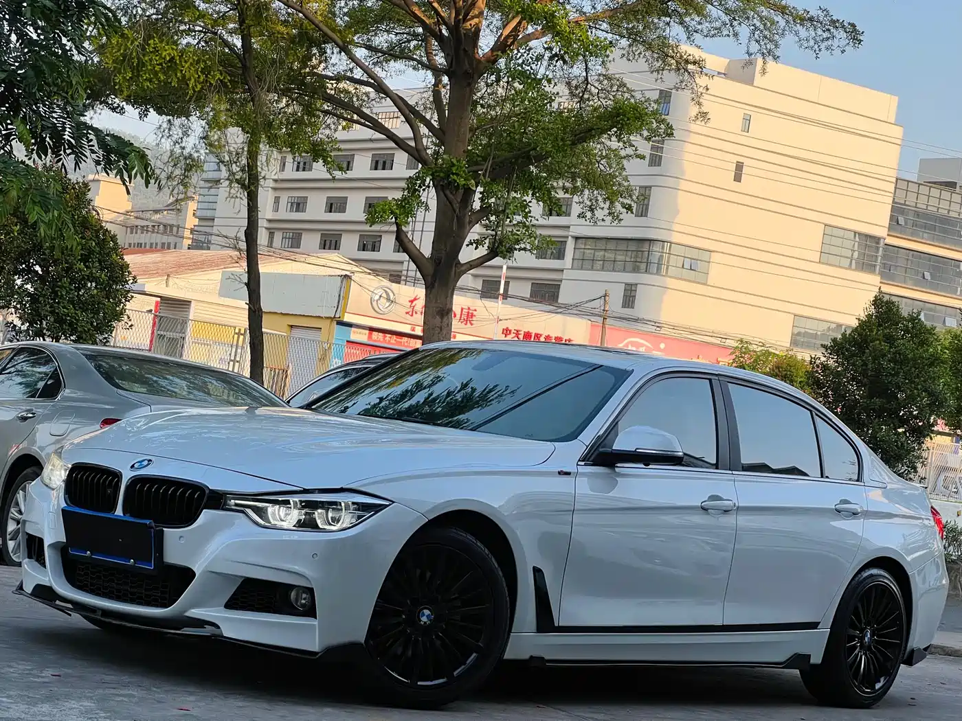 BMW 3 Series 2019 320Li M Sport Package фото 2
